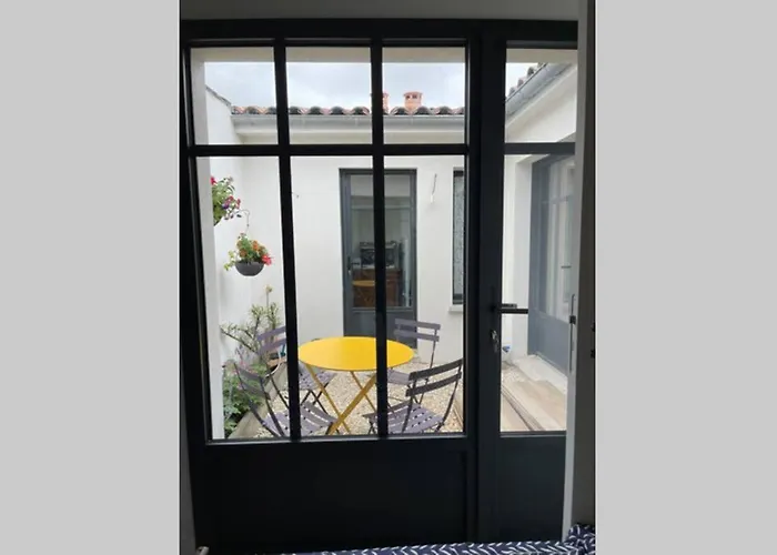 En Plein Coeur De Talmont, Maison Connectee A L\'Esprit Retais